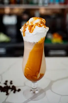 Gorjeanul Atrium Frappé